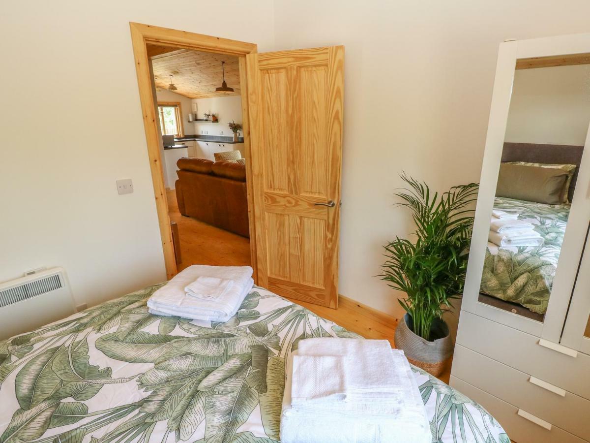 Willow Lodge Тенби Екстериор снимка